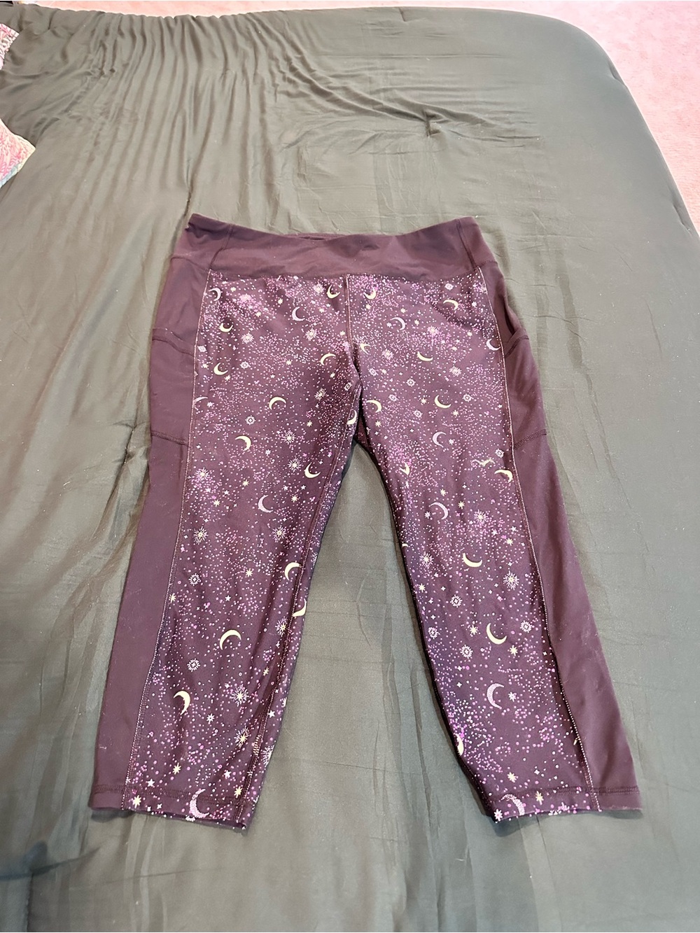 Purple Moon Print Active Capri Leggings